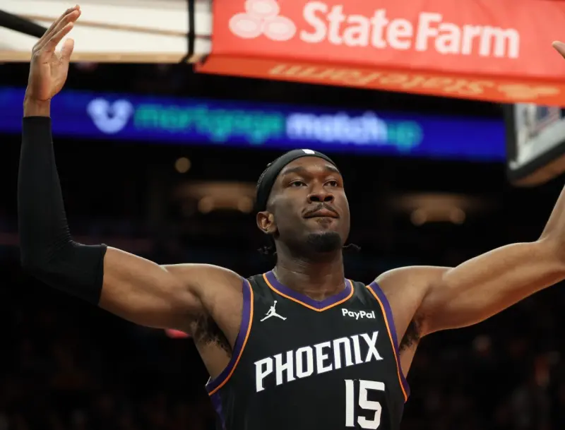 太阳中锋威廉斯怒喷湖人"去X的"：看你们输球真解气